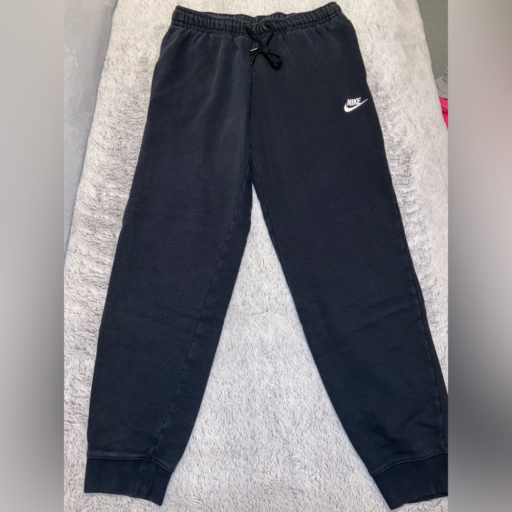 NIKE BLACK SWEATPANTS